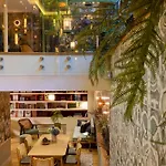 Hotel Jardin De Cluny