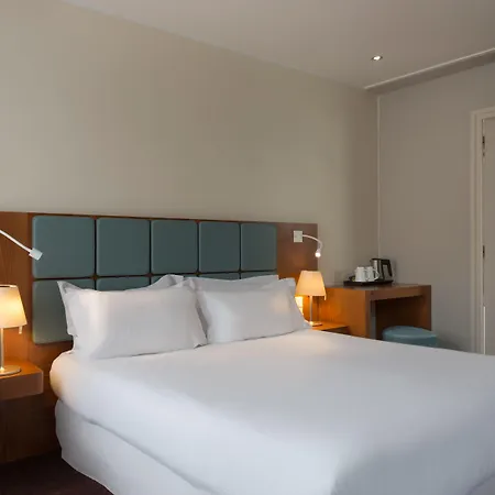 Jardin De Cluny Hotel Paris