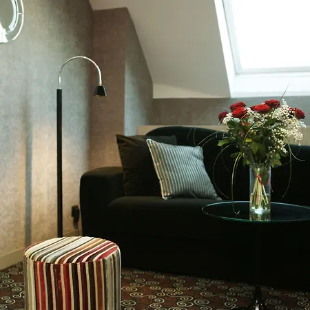 Hotel Jardin De Cluny