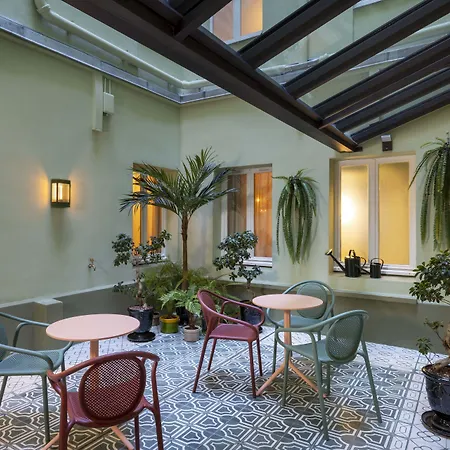 Jardin De Cluny Hotel Paris